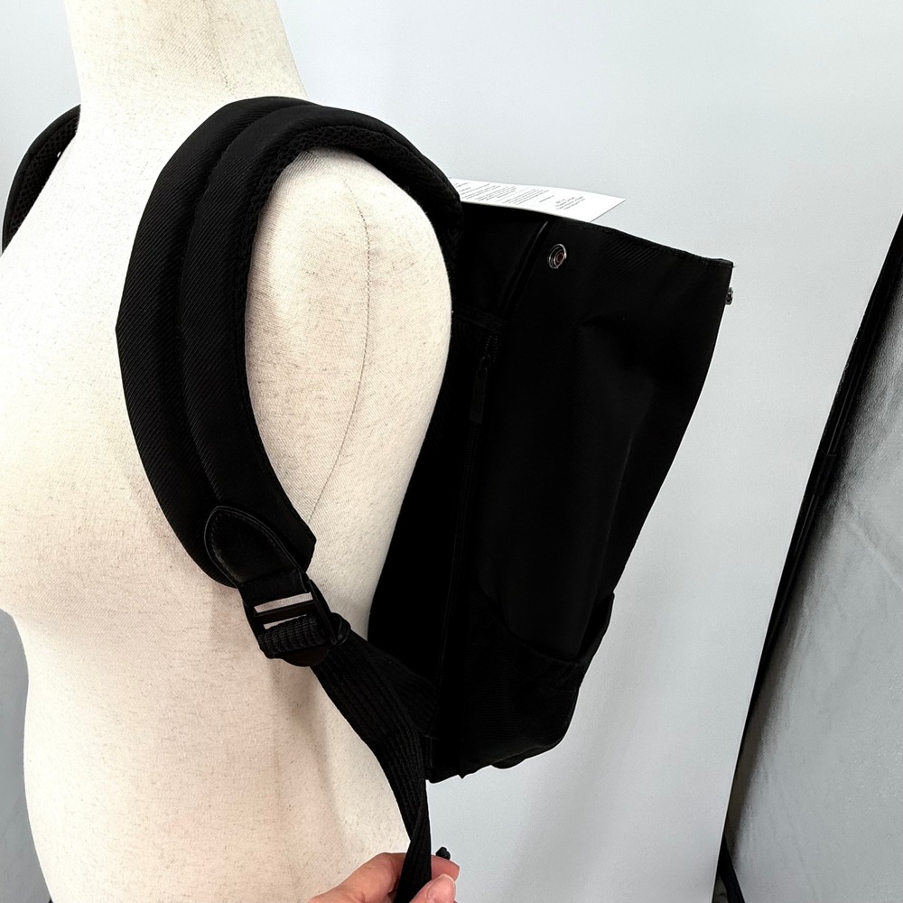 BEIS The Hanging Backpack Black BEIS321094 Travel Laptop Bag NWT - Picture 6 of 7